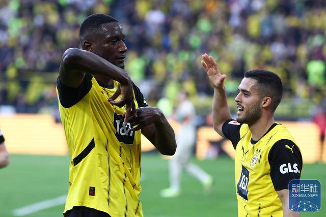 足球丨德甲：多特蒙德胜门兴格拉德巴赫