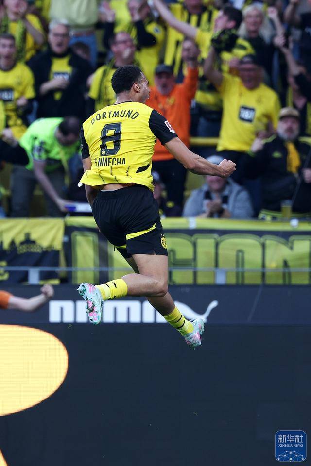 足球丨德甲：多特蒙德胜门兴格拉德巴赫