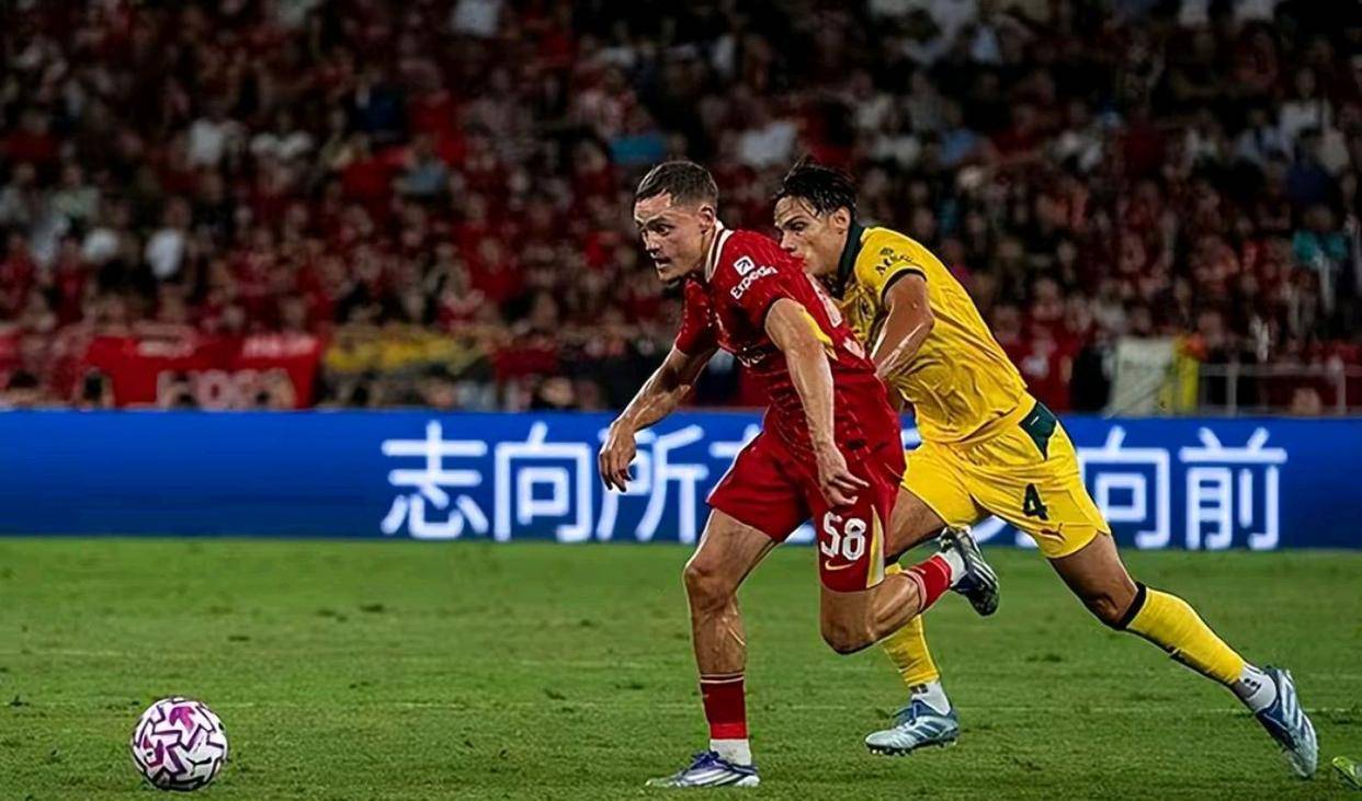 季前友谊赛：AC米兰力克利物浦，锋线火力全开