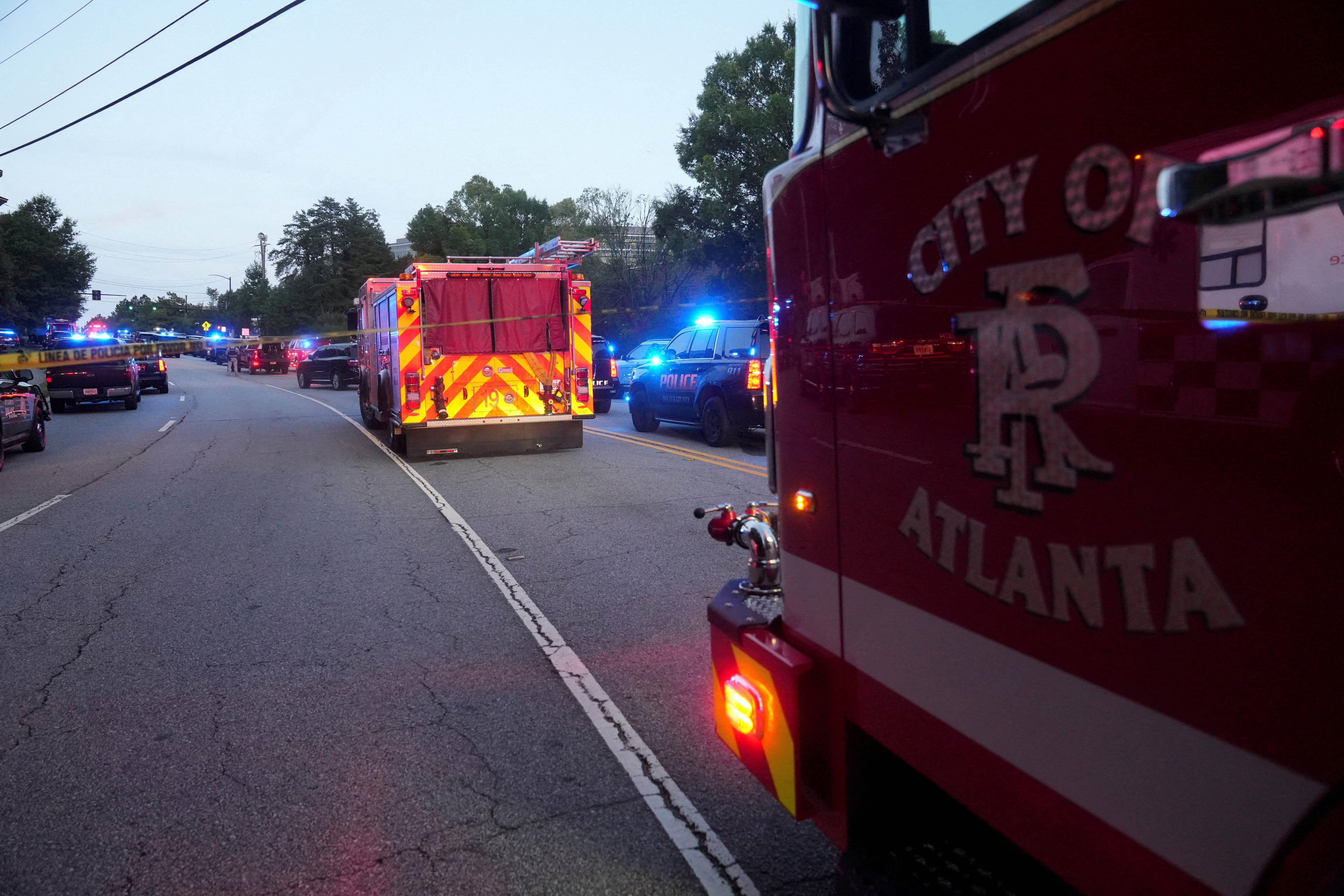 (外代一线)美国亚特兰大市发生枪击 一名警员死亡