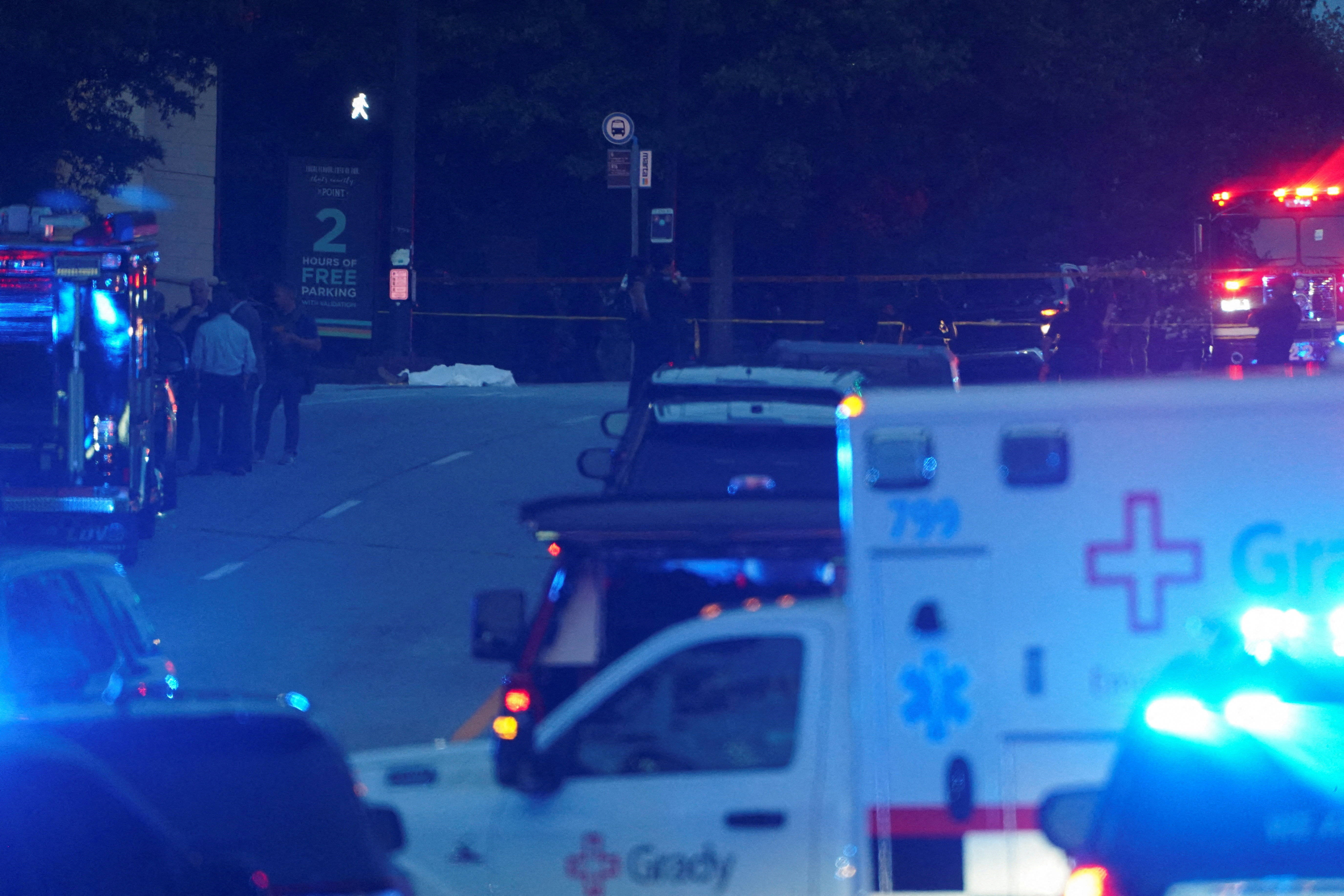 (外代一线)美国亚特兰大市发生枪击 一名警员死亡