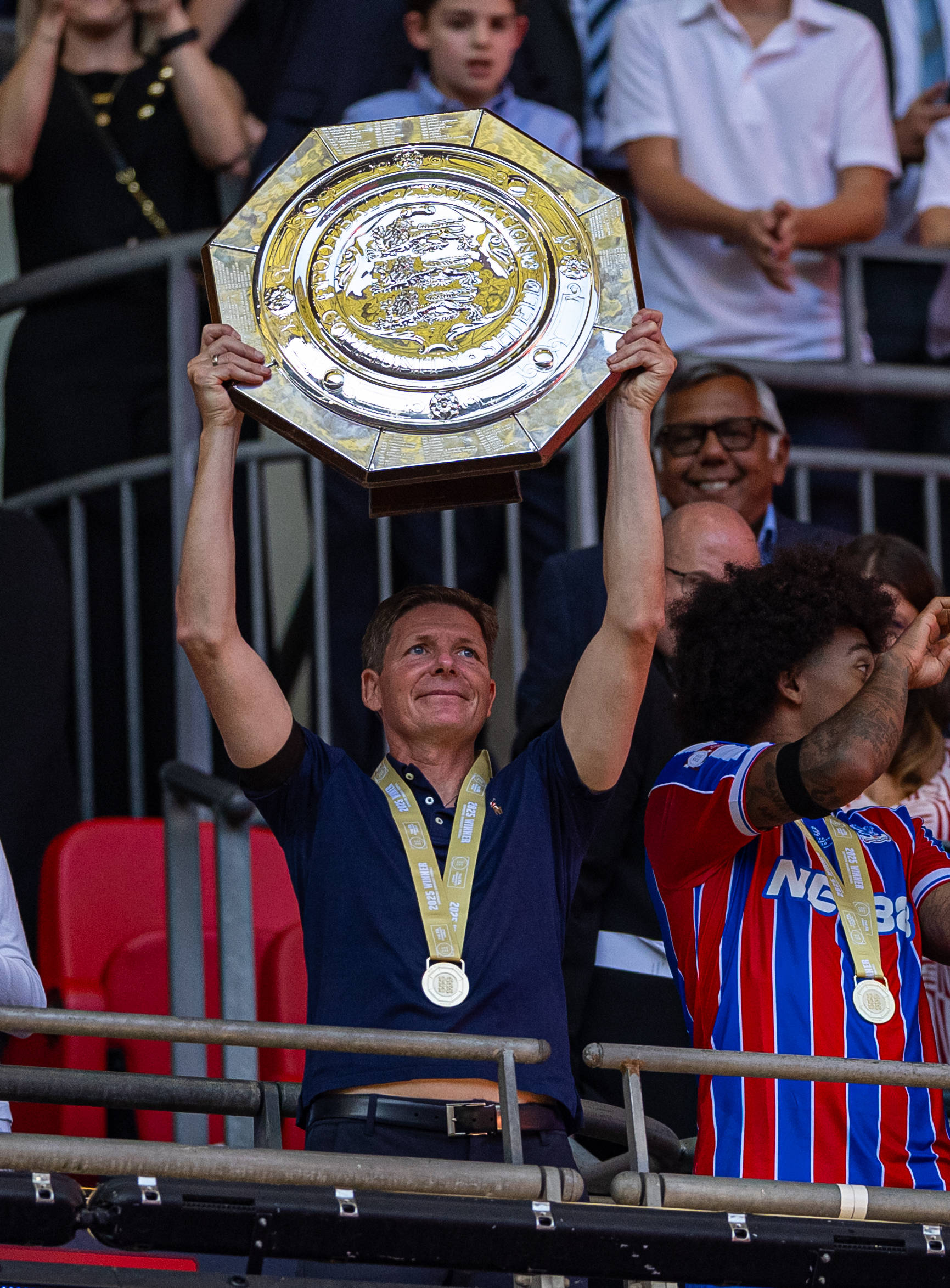 足球｜水晶宫夺得社区盾