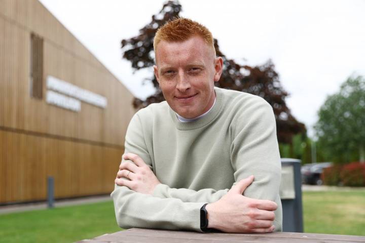 32岁少帅!南安普顿主帅:度假会玩FM,很多小球队用它做数据参考