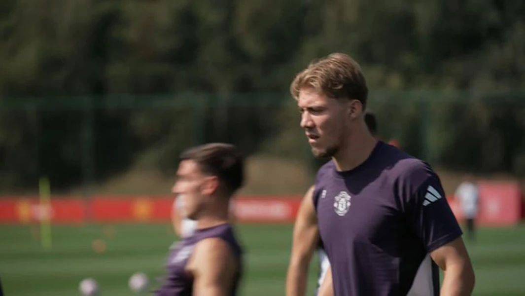 曼联4000万卖霍伊伦德谈判进入最后阶段！那不勒斯加薪50%，周日或首秀