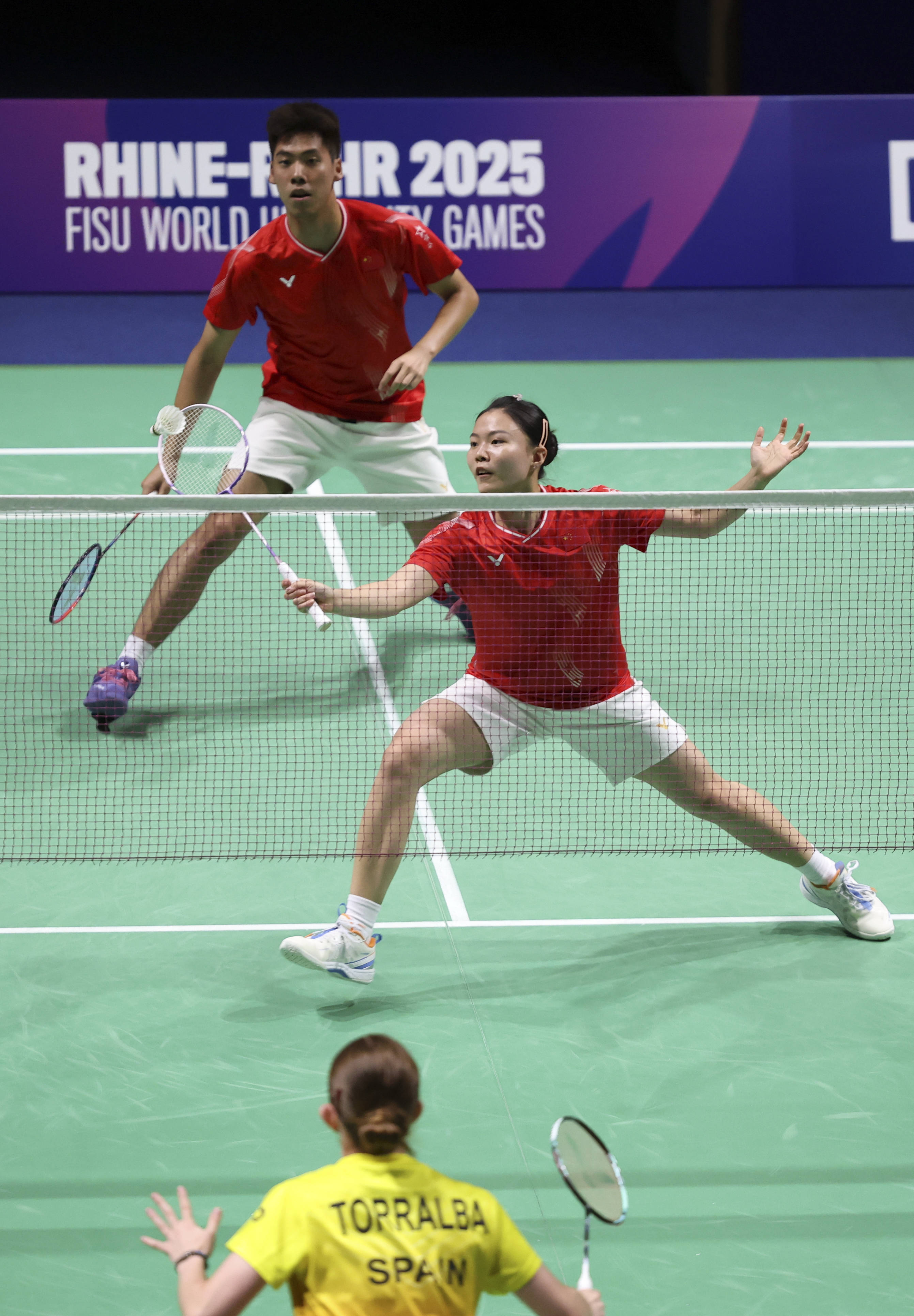 （体育）大运会——羽毛球混合团体小组赛：中国队胜西班牙队