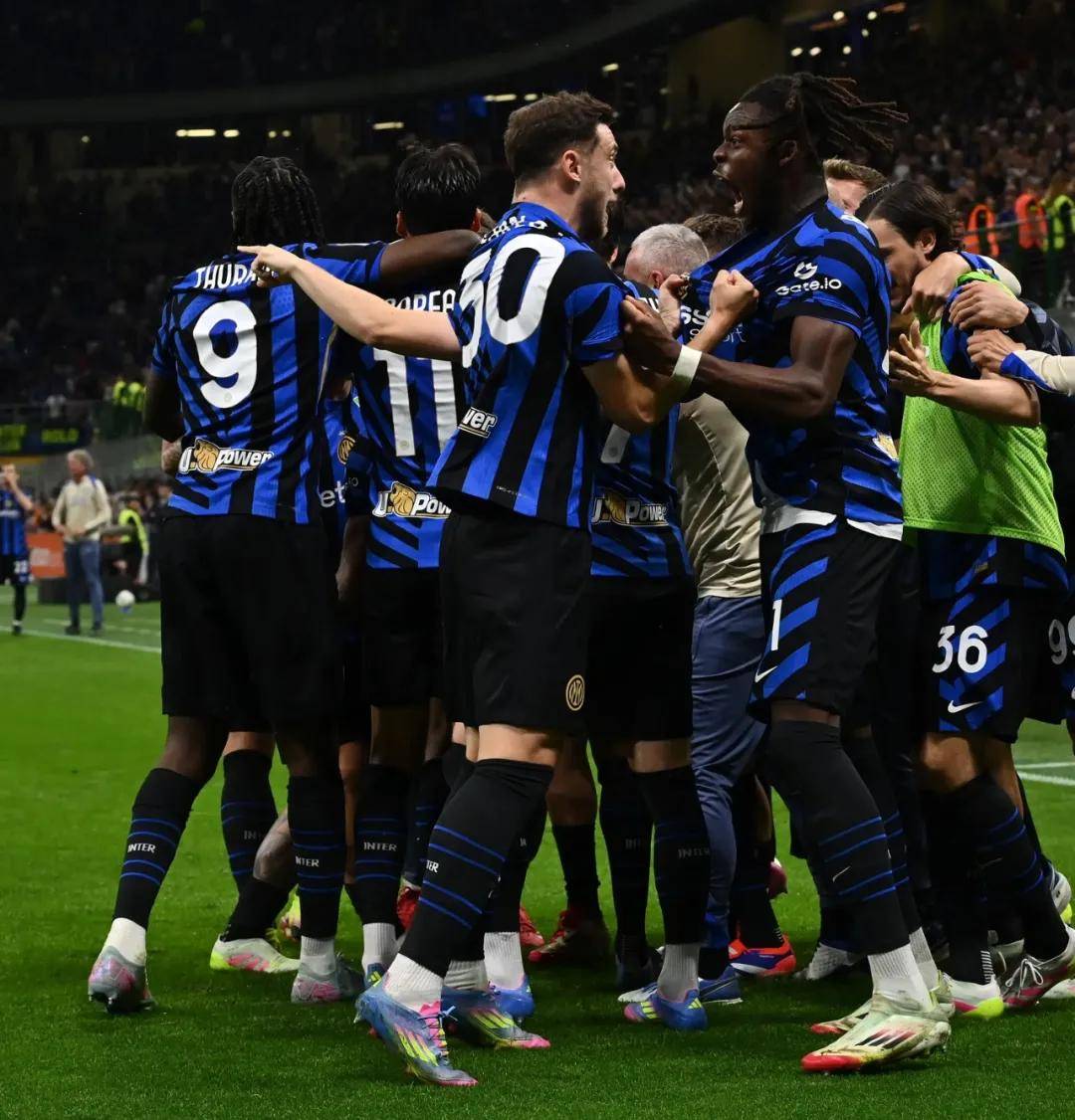 欧冠-阿贾克斯1-2国际米兰：冲三冠王四大皆空，迎来前欧冠之王|前瞻