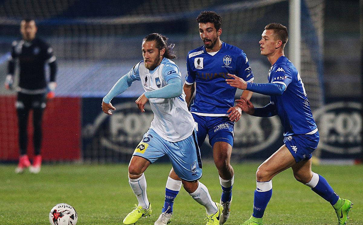 圣保利表现强劲，斯图加特状态低迷