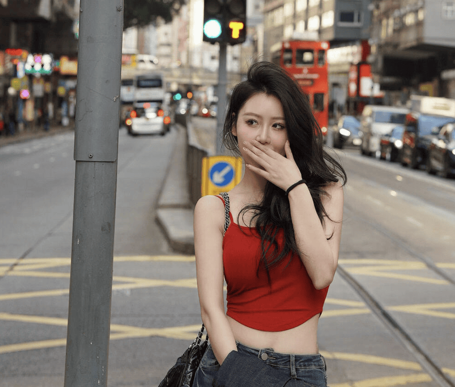 洛桑1-0佛罗伦萨，利安尼沙1-0莱万特，文章三联对了。