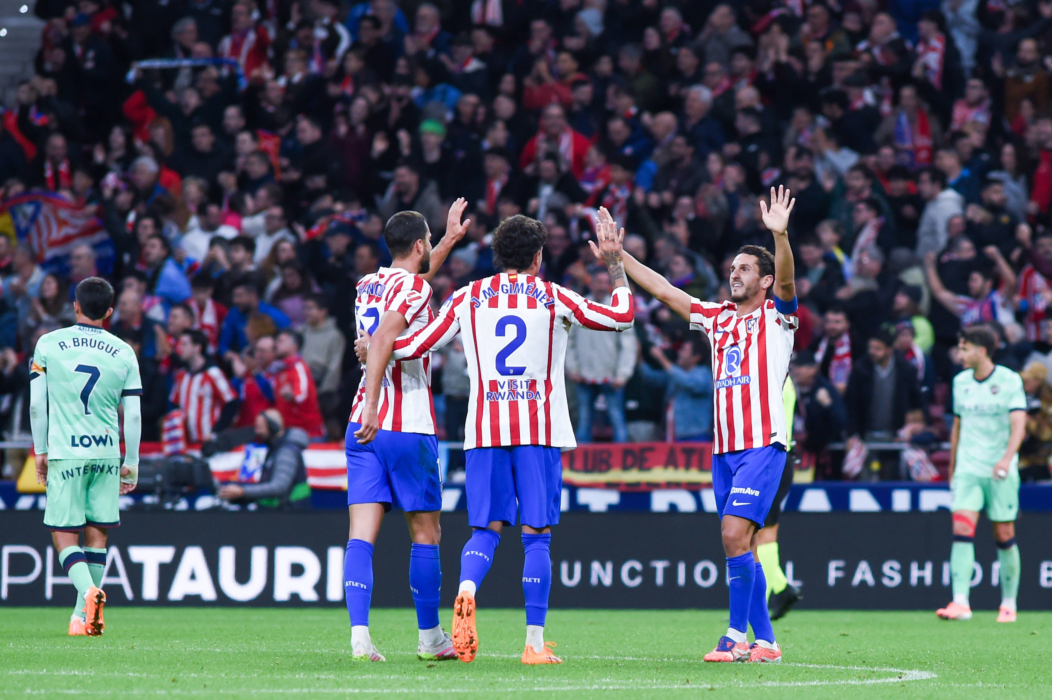 （体育）足球——西甲：马德里竞技战胜莱万特