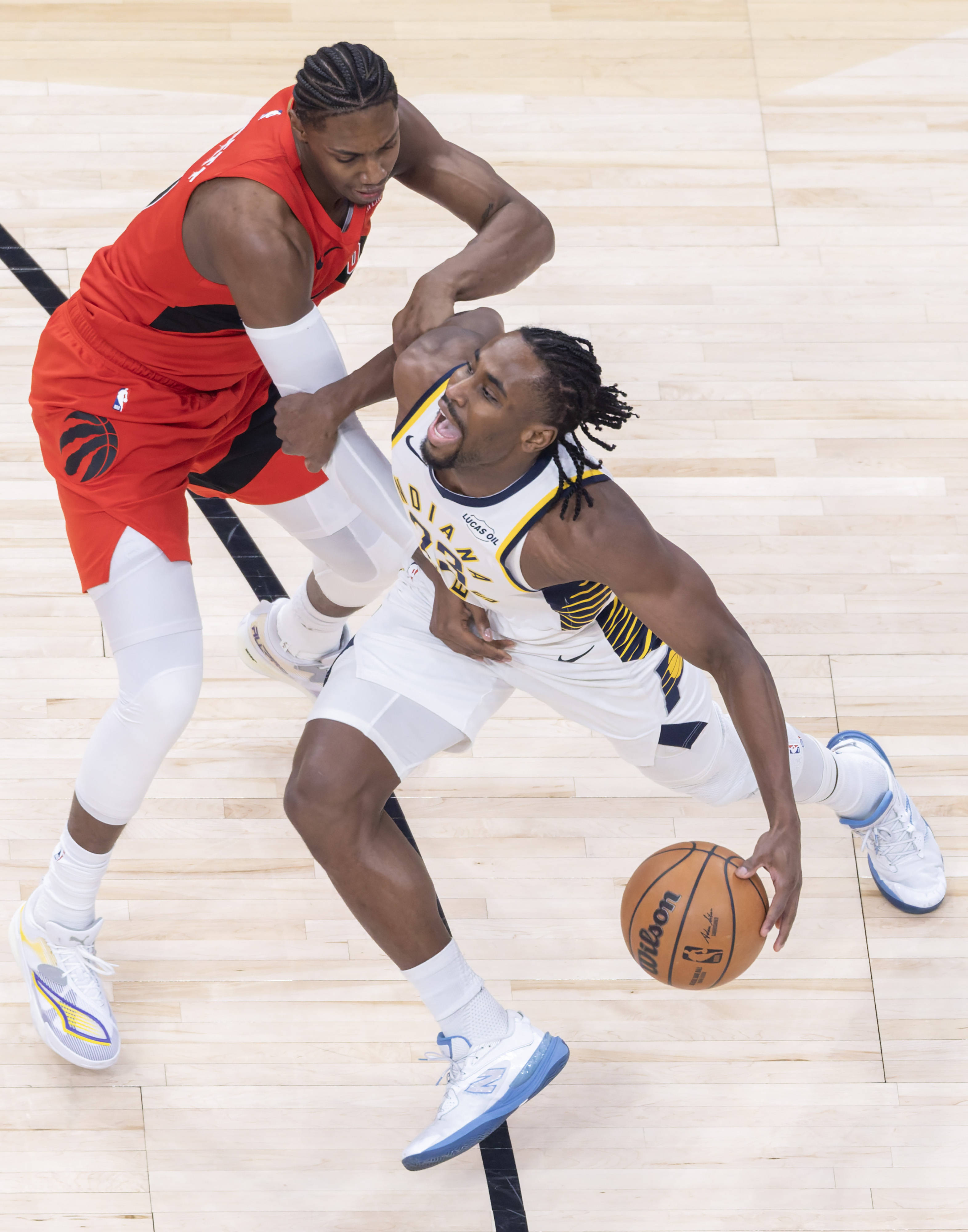 （体育）篮球——NBA常规赛：猛龙胜步行者