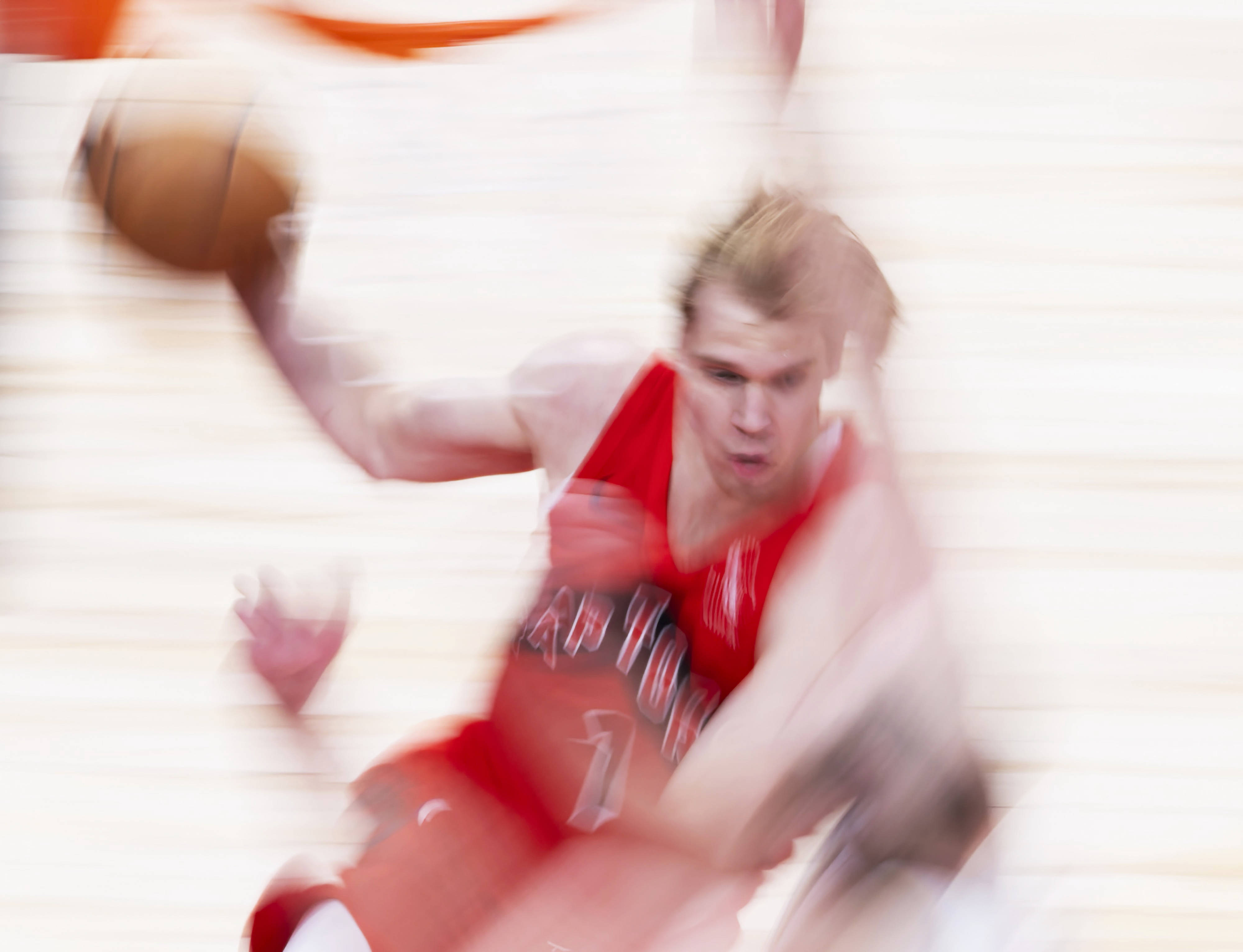 （体育）篮球——NBA常规赛：猛龙胜步行者