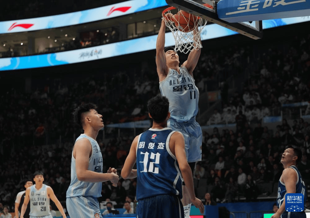 CBA星锐赛：CBA星锐队胜大学生联队